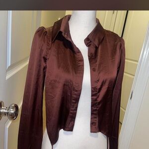 Fashion Nova Satin Cropped Shirt in Deep Mauve
